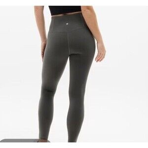 Athleta Size M Rib Women’s Tight Olive Green